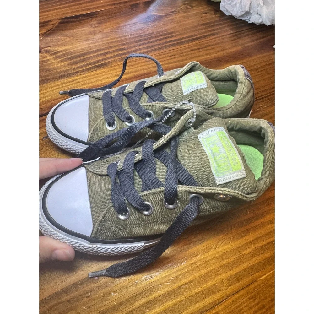 Converse Chuck Taylor All Star Low Top Olive Green Neon Junior Size 1 661892F